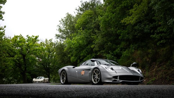 Quelles sont les meilleures techniques pour sécuriser une moto lors de trajets en ferry ?